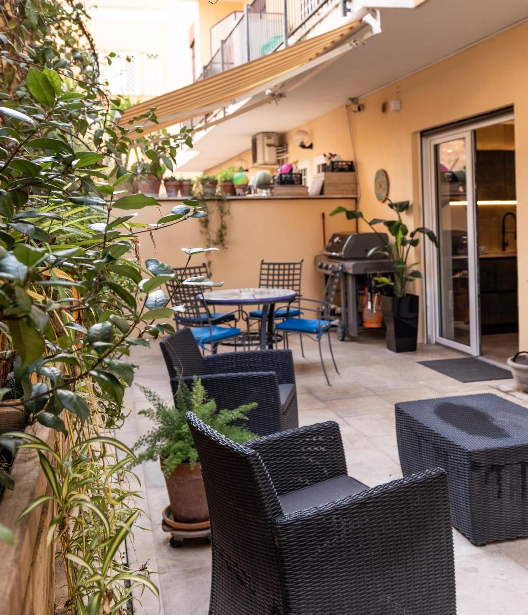 Aedrian's Loft. Boutique With Private Terrace In The Center Of